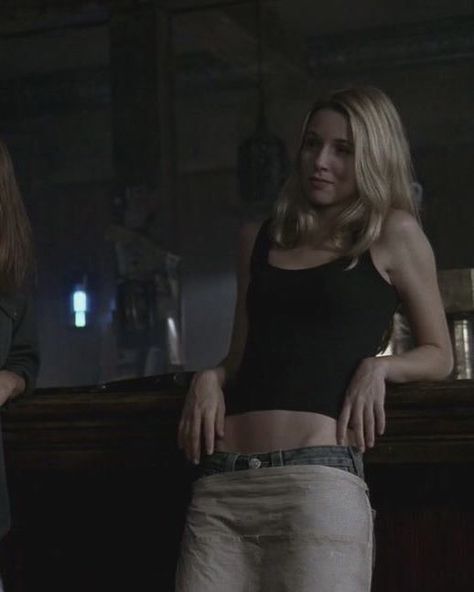 Jo Supernatural, Supernatural Season 2, Jo Harvelle, Alona Tal, Supernatural Fanfiction, Supernatural Outfits, Tv Clothes, Supernatural Pictures, The Quarry