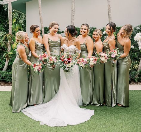 Light Green Bridesmaid Dresses, Green Satin Bridesmaid Dresses, Bridesmaid Dresses Dusty Sage, Silk Bridesmaid Dresses, Wedding Color Pallet, Sage Bridesmaid Dresses, Sage Green Bridesmaid Dress, Green Themed Wedding, Bridesmaid Colors