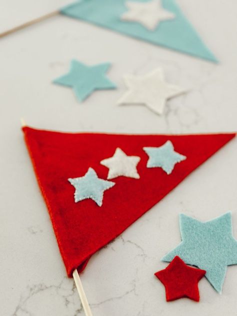 Add a touch of patriotism and creativity to your home decor this summer with red, white, and blue patriotic DIY flags. How To Make A Flag, Forth Of July Crafts, Pennants Diy, Pennant Banner Template, Diy Flags, Patriotic Flags, Cub Scout Activities, Diy Flag, Patriotic Diy