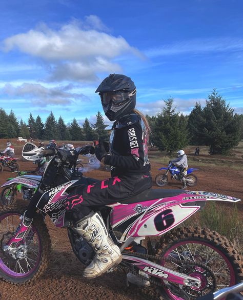 Racing is my passion, throttle's in my blood 🏍️ 📷 @motodirtkitty . . . . #offroadvixens #vixennation #girlsgetdirtytoo #moto #mx #motocross #dirtbike #ridelikeagirlmx #braaap #2stroke #4stroke #yamaha #kawasaki #ktm #honda #husqvarna #braaplife #throttletherapy #mxchick #motogirl Dirt Bikes, My Passion, Dirt Bike, Motocross, Bike