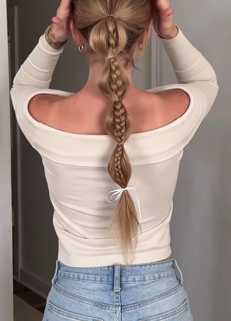 Track Hairstyles, Preppy Hairstyles, Volleyball Hair, Hairstyle Examples, Work Hair, School Hair, Ribbon Hairstyle, Sports Hairstyles, Work Hairstyles