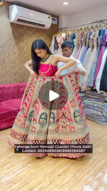 Lehenga Shopping in Chandni Chowk on Instagram: "Rajwada Unique designer Lehenga choli with double dupattas 😍

Follow me to see latest Lehenga collection in Chandni Chowk❤️

Shop Details:
Matwalji Saree @matwalji 
4401, 1st Floor Nai sarak
Chandni Chowk
8929069038
9990394567

#lehenga #lehengalove #lehengacholi #lehengainspiration #bridallehenga #designerlehenga #lehengabazzar #lehengadelhi #indianlehenga #lehengausa" Lehenga Choli Designs Latest, Chandni Chowk Lehenga, Unique Lehenga, Lehenga Shopping, Lehenga Designs Latest, Latest Lehenga Designs, Chandni Chowk, Lehenga Collection, Designer Lehenga