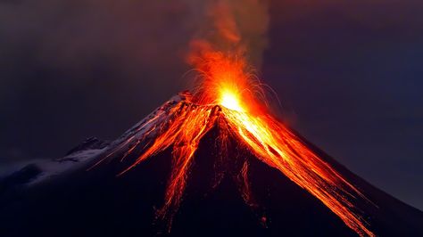 Day 154 "This Is Good" There's a silver lining to everything. #positivity365 #positivity #goodineverything #universeknowsbest #faith kurilane.com Fuego Volcano, Volcano Wallpaper, Monte Fuji, Plate Tectonics, Active Volcano, Earth Science, South American, Natural Disasters, Natural History