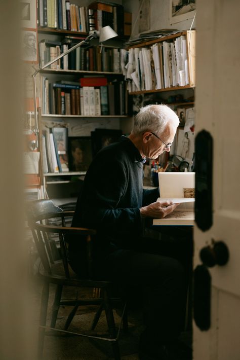 Julian and Jenny Bell on their admiration for their home’s Georgian past Writer's Office, Prepare To Move, Writers Desk, Bloomsbury Group, Mark Anthony, Achille Castiglioni, Quiet Room, Small Home Offices, Environmental Portraits