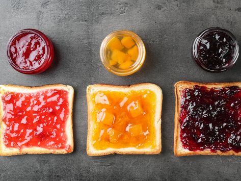 Drunken Fruit Jams are all the rage for charcuterie boards, social gatherings, weddings and they all taste delicious. Cellar Stairs, Walnut Dessert, Pistachio Dessert, Pistachio Butter, Cheese Snacks, Fruit Preserves, Types Of Fruit, How To Make Jam, Fruit Jam