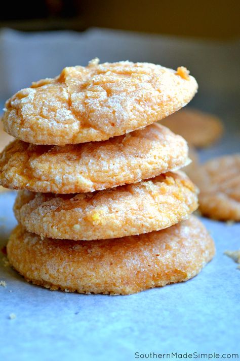 Soft Batch Pumpkin Sugar Cookies - These cookies are a perfect Fall treat! They're so good, you can't have just one! Soft Batch Pumpkin Sugar Cookies, Soft Batch, Pumpkin Snickerdoodles, Pumpkin Sugar Cookies, Pumpkin Flavor, Pumpkin Dessert, Fall Baking, Snickerdoodles, Egg Yolk