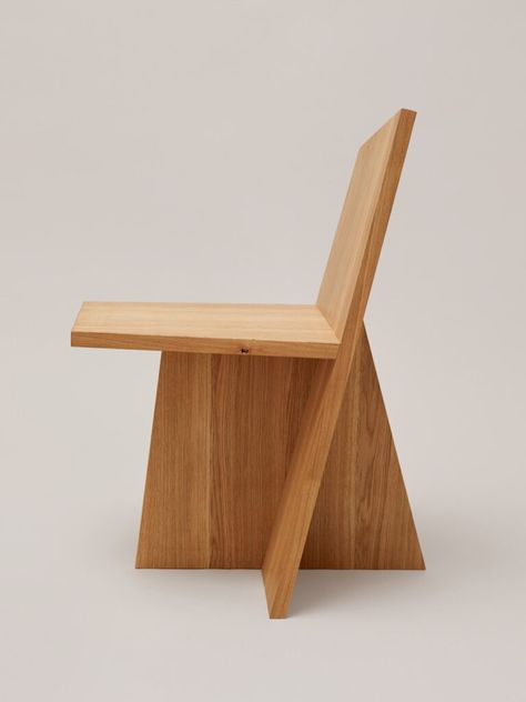 Crooked Collection by Nazara Lázaro | Aesence® Minimalist Wood Furniture, Mcm Chair, Minimal Table, Minimalist Chair, Study Interior Design, Chair Design Wooden, Oak Panels, Lacquered Wood, Wood Interiors