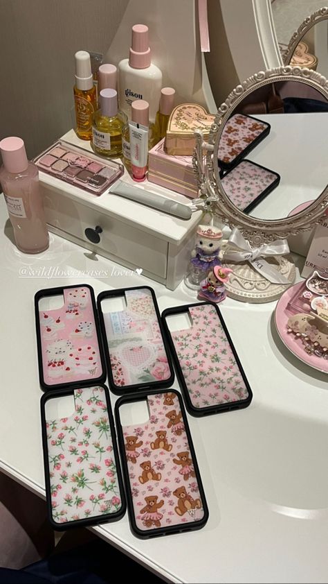 Stickers Aesthetic Phone Case, Pink Clear Phone Case, Wildflower Cases Aesthetic, Casetify Cases Aesthetic, Phone Cases Wildflower, Phone Charms Aesthetic, Wf Cases, Sydney Carlson, School Products