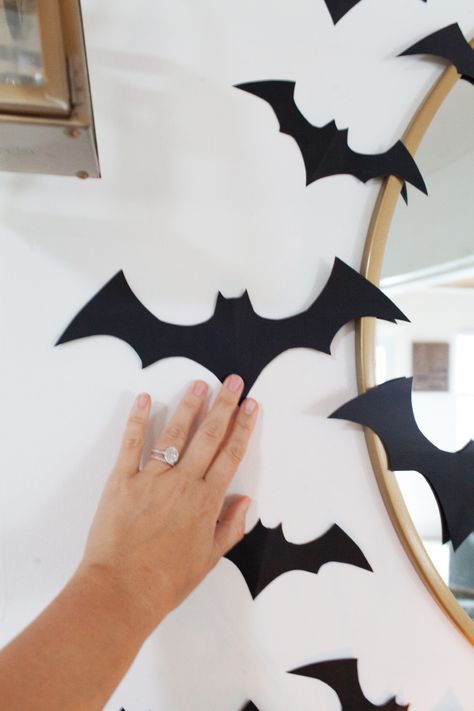 Hanging Paper Bats Diy, Diy 3d Bats For Halloween, Bat Decorations On Wall Diy, Diy Bats Halloween, Easy Diy Halloween Decorations For Bedroom, Diy Hanging Bats For Halloween, Black Paper Halloween Crafts, How To Make Bats Out Of Paper, Diy Paper Bats Template