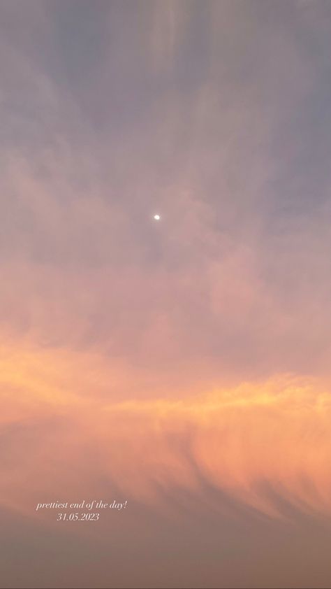 Pink Skies Captions, Pink Sky Captions Instagram, Insta Replies, Sky Writing, Sky Captions, Nature Captions, Moon And Star Quotes, Sunset Captions For Instagram, Cloud Quotes