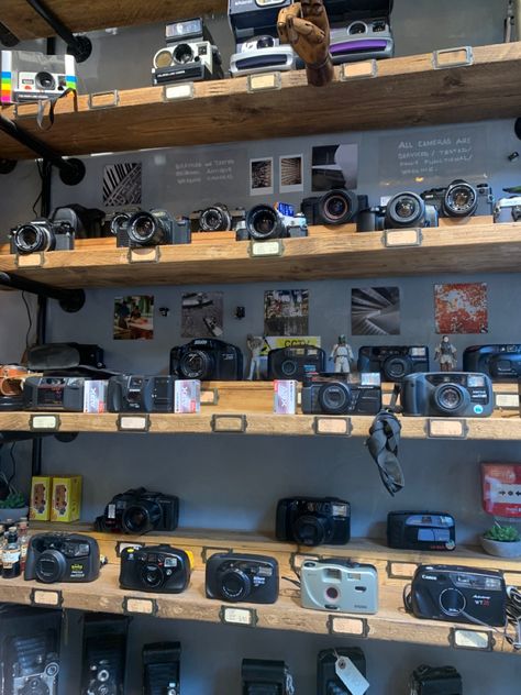 Camera Store Aesthetic, Coquette Core Aesthetic, 90s Camera, Digicam Aesthetic, Coquette Core, Camera Store, Farm Market, Camera Shop, Downtown Girl