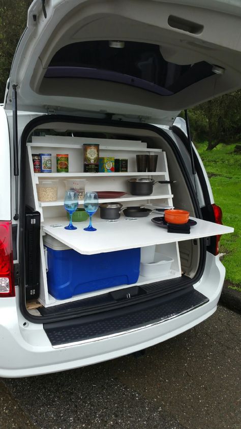 Sleeper Van, Vw Kampeerwagens, Astuces Camping-car, Kangoo Camper, Minivan Camper Conversion, Suv Camper, Minivan Camping, Chuck Box, Cheap Living