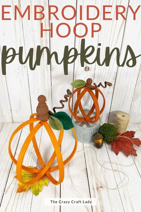 embroidery hoop pumpkins Hoop Pumpkins, Fall Sewing Projects, Fall Pumpkin Crafts, Fall Leaf Garland, Embroidery Hoop Crafts, Fun Fall Crafts, Inexpensive Crafts, Fall Sewing, Easy Fall Crafts