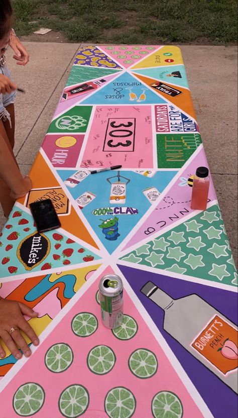 Drinking Pong Table, Pong Table Inspo College, Cup Pong Table Ideas, Beer Pong Table Inspiration, Cup Pong Painted Table, Homemade Pong Table, College Beer Pong Table Painted, Beer Pong Table Painted Ideas College, Diy Beer Pong Table Paint Ideas Simple