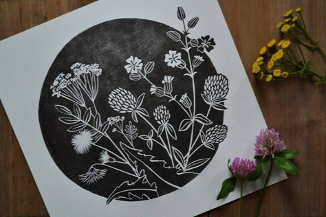 Linoart on Instagram: “This "Meadow flowers" print is available on Etsy now :) #linocut #linoart #linoartprints #linolschnitt #linoryt #linosnitt #printmaking…” Linoleum Print, Flowers Home Decor, Linocut Printmaking, Flowers Graphic, Lino Art, Relief Printing, Linocut Art, Printmaking Art, Flowers Home