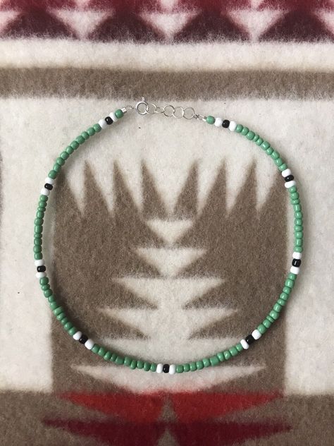 Western Beaded Jewelry Country, Native Jewelry Beaded, Western Bead Bracelet, Western Seed Bead Bracelets, Beaded Western Necklace, Green Beaded Choker, Beaded Western Jewelry, Western Seed Bead Necklace, Western Beaded Jewelry