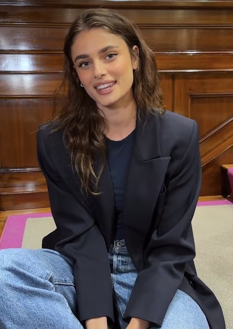 Taylor Hill Ralph Lauren, Taylor Hill Aesthetic, Taylor Hill Makeup, Taylor Hill Outfits, Taylor Hill Instagram, Taylor Hill Hair, Au Twitter, Dress Fashion Photography, Taylor Hill Style