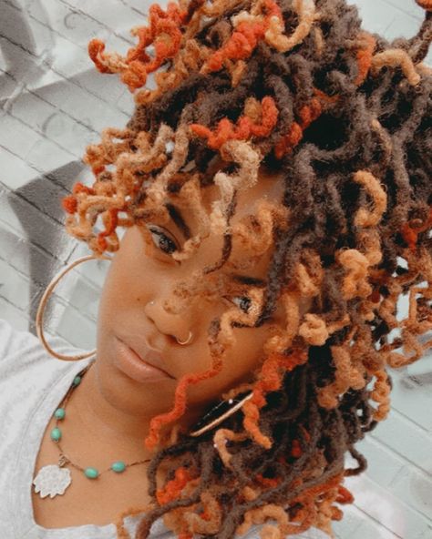 | B R I T B R I G H T 🌻| on Instagram: “✨Hey My Babies!!✨ Who LOVES Guessing Games?! Can You Guess How Many Locs I Have?!? ❤️🌻Winner Gets Dinner ON ME From The BEST SPORTS BAR IN…” Tri Color Locs, Dreadlock Color Ideas, Loc Dye Ideas, Loc Dye, Orange Locs, Locs Color, Loc Colors, Dyed Dreads, Colored Dreads