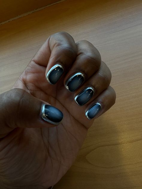 Chrome Design Nails Short, Short Silver Nails Ideas, Streetwear Nails Short, Alien Superstar Nails, Chrome Nails For Men, Black Aura Nails Short, Aura Nails Men, Chrome Airbrush Nails, Short Nail Inspo Grunge