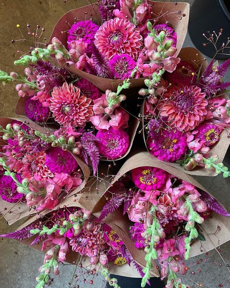 Dahlia Market Bouquet, Market Bouquets, Enchanted April, Interior Flowers, Roadside Stand, Flowers Farm, Farmers Market Flowers, Teacup Flowers, Cut Flower Farm