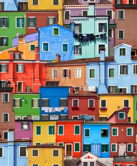 Colorful Buildings, Colour Architecture, Colorful Houses, Feature Wallpaper, Colourful Buildings, Unique Buildings, Building Art, World Photography, Foto Art