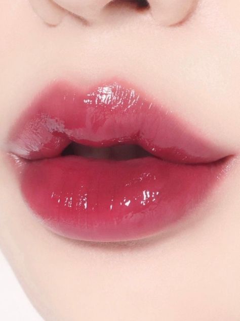 Cherry Lips Korean, Korean Lip Color, Ombre Lip Tattoo, Lip Filler Shape Ideas Korean, Dark Red Lip Tint, Round Lips Aesthetic, Korean Lip Filler, Picturresque Regina, Dark Pink Lips