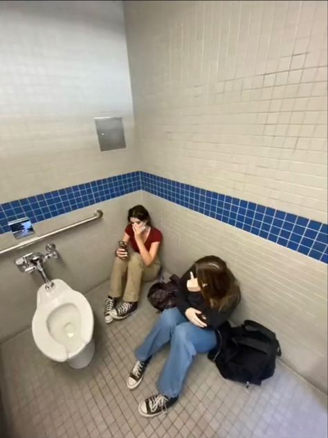 school bathroom aesthetic Aesthetic School Bathroom, School Pic Ideas Aesthetic, Bathroom Friends Aesthetic, Teenage Dirtbag School, Teenage School Aesthetic, Bathroom Photoshoot Aesthetic, Bathroom Pics With Friends, School Bathroom Pics With Friends, Fun School Life Aesthetic