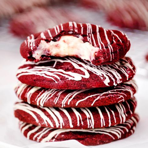 Summer Baking Recipes, Holiday Candy Recipes, Sugar Geek, Red Velvet Recipes, Velvet Cookies, Red Velvet Cheesecake, Red Velvet Cookies, Summer Baking, Double Chocolate Chip Cookies