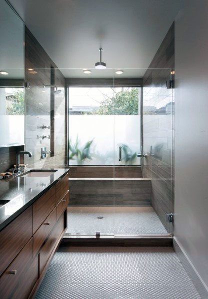 Big window that really lets in light (would need to be tempered, of course): Bottom half opaque, top part clear Shower Windows Ideas, Long Narrow Bathroom, Japanese Bathroom, Window In Shower, Narrow Bathroom, Large Bathroom, 아파트 인테리어, Bathroom Windows, Trendy Bathroom