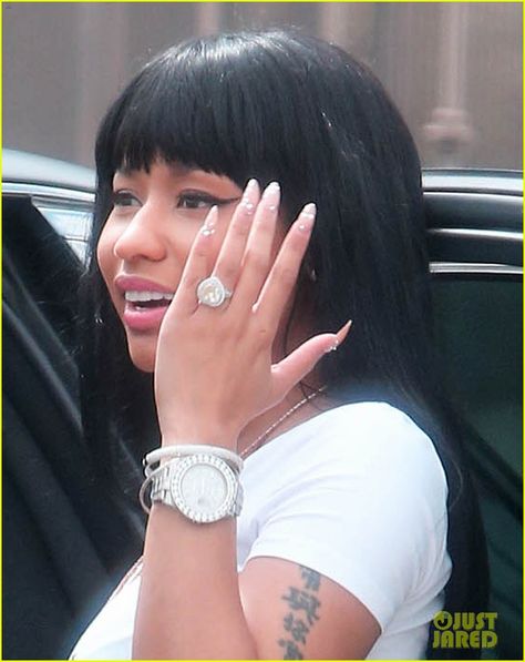 nicki minaj engagement ring finger 23 Nicki Minaj smiles for the cameras while getting into her car as she runs errands on Wednesday afternoon (September 16) in Beverly Hills, Calif.    The 32-year-old… Huge Diamond Rings, Engagement Rings On Finger, Nicki Minaj Barbie, Nicki Minaj Photos, Nicki Minaj Pictures, Meek Mill, Heart Shaped Rings, Barbie World, Hollywood Celebrities