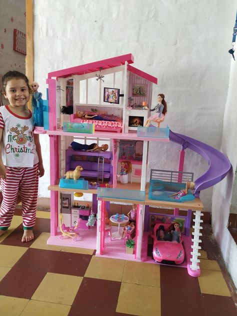 Barbie Houses, Barbie House Furniture, Diy Barbie House, Toys Barbie, Barbie Doll Set, Kids Deco, Barbie Sets, Princess Toys, Doll House Plans