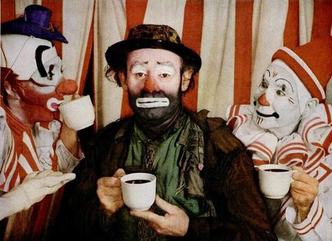 Hobo Clown, Famous Clowns, Emmett Kelly, Edinburgh Fringe, Barnum Bailey Circus, Vintage Clown, Creepy Clown, Holiday Calendar, Clown Makeup