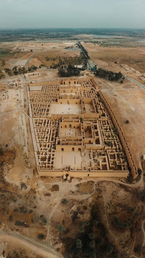 Ancient Baghdad, Babylon City, Babylon Iraq, Greece History, Ancient Babylon, Baghdad Iraq, Ethnic Art, Ancient City, Baghdad