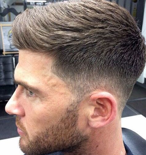 Fade Haircut - Low Fade                                                                                                                                                                                 Más Haircut And Beard, Fade Haircut Styles, Taper Fade Haircut, Hair Styles 2014, Mens Haircuts Fade, Popular Haircuts, Corte De Cabelo Masculino, Mens Haircuts Short, Hair St