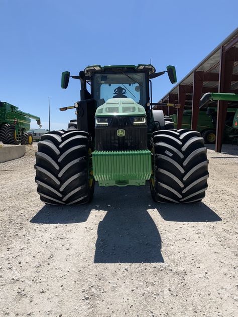 Big Machines, Jd Tractors, Old Tractor, Massey Ferguson, Farm Tractor, Farm Equipment, Farm Life, John Deere, Tractor