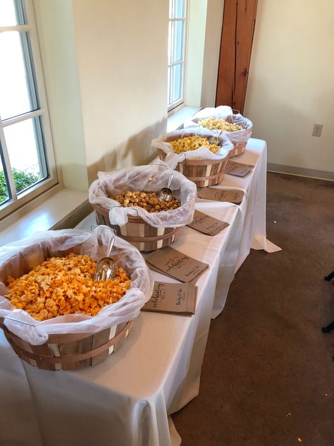 Fall Wedding Snack Table, Salty Bar Wedding Snacks, Snack Table Ideas Party Graduation, Rustic Popcorn Bar, Popcorn Bar At Wedding, Table Snacks For Wedding, Popcorn Cocktail Hour, Wedding Snack Bar Ideas Simple, Wedding Snack Bar Ideas Appetizers