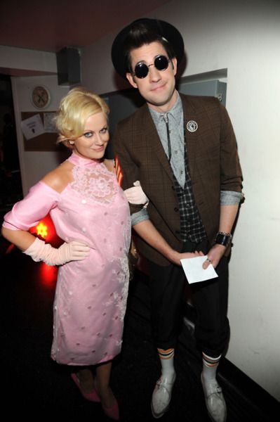 John Krasinski & Amy Poehler - Pretty in Pink <3 this!! Pink Halloween Costumes, Pink Costume, Hallowen Costume, John Krasinski, Amy Poehler, Pink Halloween, Couples Costumes, Cool Costumes, Playing Dress Up