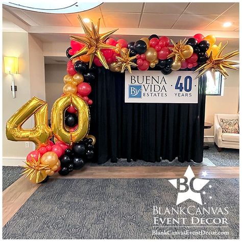 Conference Decor, Hollywood Theme Party Decorations, Balloon Inspiration, Hollywood Party Theme, Hollywood Theme, Plant Decoration, Balloon Backdrop, Theme Party Decorations, Balloon Garland