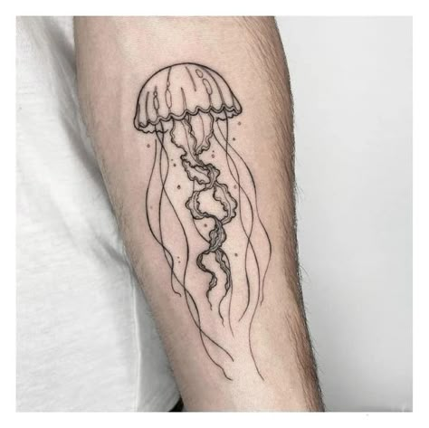 Jellyfish Tattoo Black And White, Fineline Jellyfish Tattoo, Cute Jellyfish Tattoo, Traditional Jellyfish Tattoo, Traditional Jellyfish, Small Jellyfish Tattoo, Simple Jellyfish Tattoo, Jellyfish Tattoo Design, Tatuaje Studio Ghibli