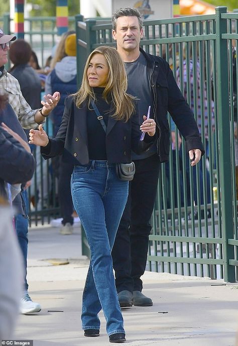 Jennifer Aniston Morning Show Outfits, Alex Levy The Morning Show Outfits, Jennifer Aniston The Morning Show, The Morning Show Outfits, The Morning Show Jennifer Aniston, Jennifer Anniston Style, Blonde Actress, Jeniffer Aniston, The Morning Show