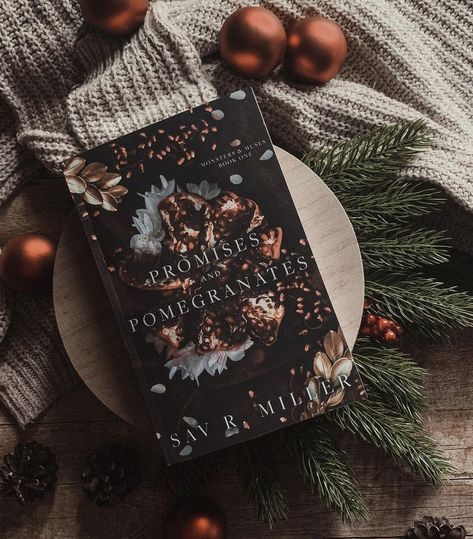 Fantasy Romance Book Aesthetic, Book Flatlay Photography, Christmas Book Aesthetic, Winter Bookstagram, Bookstagram Photography Ideas, Romance Bookstagram, Book Staging, Book Flatlay, Bookish Aesthetic