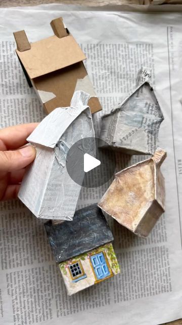 Tiny Paper Houses, Cardboard House Diy, Paper Mache Cardboard, Cardboard Paper Mache, Paper Mache Ornaments, Cardboard Art Sculpture, Cardboard Box Houses, Free Printable Paper, Cardboard Houses