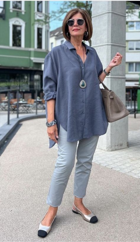 Cool Grandma Aesthetic, Middle Aged Woman Fashion, Ageless Style Over 60, Over 70 Womens Fashion, Grandma Outfit, Middle Aged Women Fashion, Over 60 Fashion, Older Women Fashion, 60 Fashion