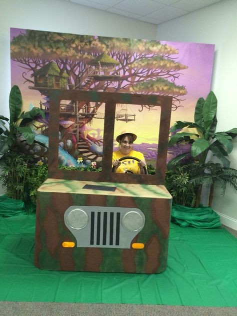 Tropisk Fest, Safari Jeep, Jungle Thema, Jungle Decorations, Jungle Theme Parties, Deco Jungle, Jungle Safari Party, Zoo Party, Safari Decorations