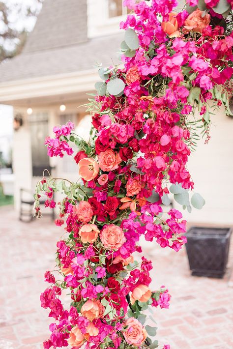 Lush Wedding Inspiration with a Bougainvillea Backdrop - photo by 1985Luke Photography https://ruffledblog.com/lush-wedding-inspiration-with-a-bougainvillea-backdrop ⋆ Ruffled Bougainvillea Wedding, Lush Wedding, Hot Pink Weddings, Brides Bouquet, Boda Mexicana, W Hotel, Ceremony Backdrop, Deco Floral, Morning Wedding