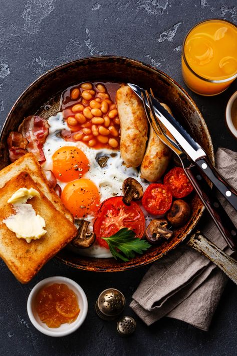 Full English Breakfast Essen, Traditional English Food, Uk Breakfast, British Food Traditional, British Breakfast, British Foods, Toad In The Hole, Breakfast Photography, Breakfast Cafe