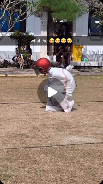 SportsCenter on Instagram: "Not their first potato sack race 😭 

(via dark_emperor16/TT)" Potato Sack Race, Potato Sack Races, Sack Race, Potato Sack, Potato, On Instagram, Instagram