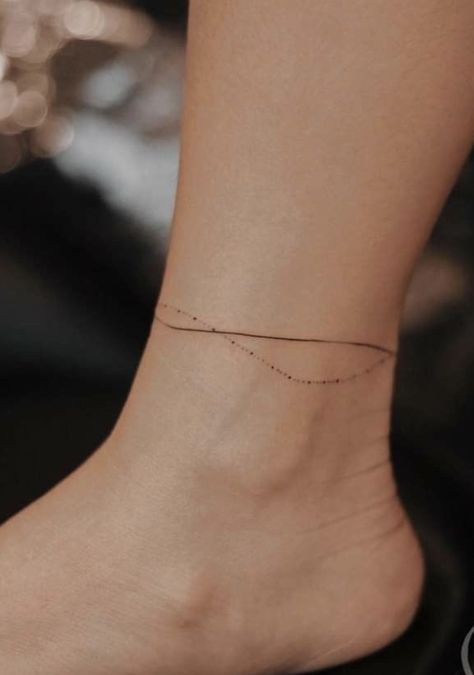 Simple Body Tattoos For Women, Tattoos Ankle Bracelet, Minimalist Bracelet Tattoo, Band Ankle Tattoo, Anklet Tattoos For Women Simple, Line Tattoo Ankle, Anklet Tattoos Wrap Around, Ankle Chain Tattoo, Wrap Around Ankle Tattoo