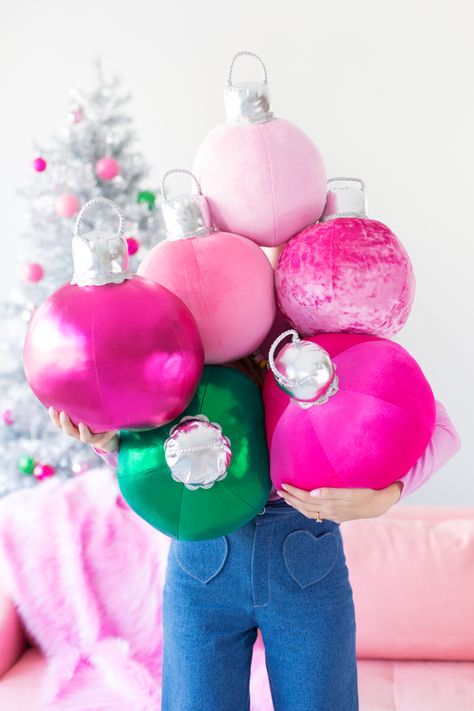 How To Make Ornament Pillows | studiodiy.com #Pillows #diy #crafts #christmas #christmasdiy #ornaments Giant Christmas Ornaments, Treats Christmas, Ornament Template, Recipes Christmas, Cookies Christmas, Nails Christmas, Crafts Christmas, Noel Christmas, Tree Ideas