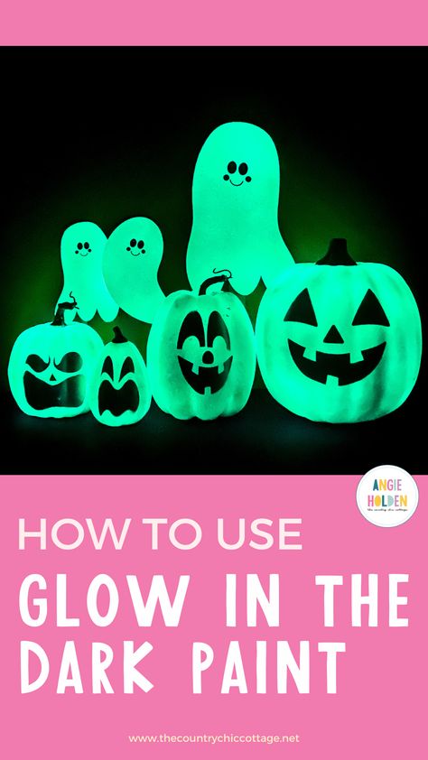 Glow In The Dark Pumpkins, Glow In Dark Paint, Pumpkin Painting Party, Scary Halloween Decorations Diy, Glow In The Dark Paint, Diy Glow, Halloween Wood Signs, Glow Paint, Dark Paintings